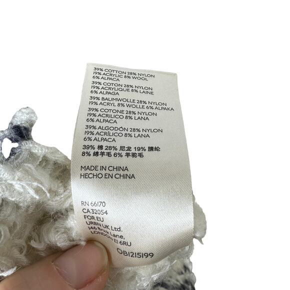 PILCRO Anthropologie Petra Feathered Sweater White Gray Knit Women's Size Medium - Picture 6 of 7